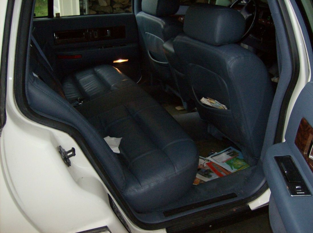 1994 Cadillac Fleetwood - photo 10