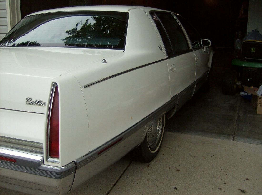 1994 Cadillac Fleetwood - photo 2