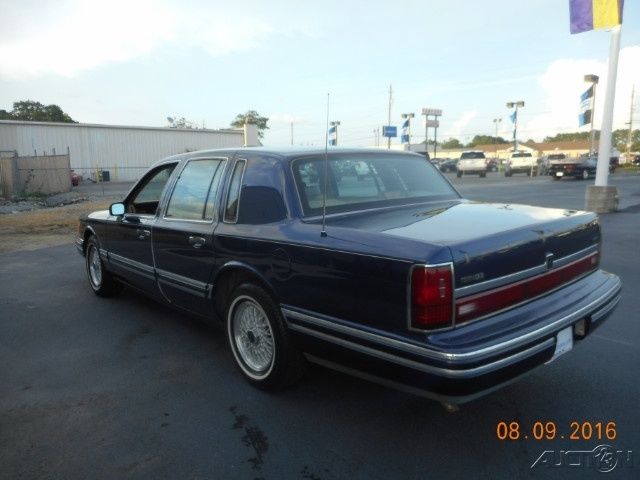 1994 Lincoln Town Car Signature - photo 7