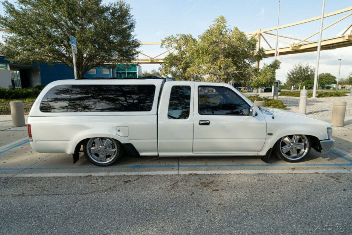 1994 Toyota 2WD Trucks SR5 V6 2dr Extended Cab SB - photo 4