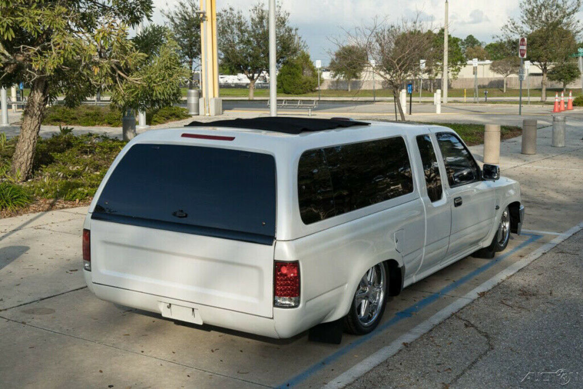 1994 Toyota 2WD Trucks SR5 V6 2dr Extended Cab SB - photo 6