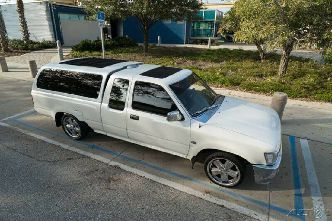 1994 Toyota 2WD Trucks SR5 V6 2dr Extended Cab SB - photo 2