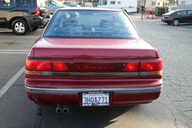 1994 Subaru Legacy L - photo 4