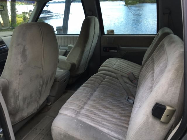 1994 Chevrolet Suburban - photo 12
