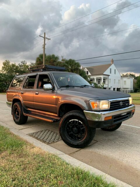 1994 Toyota 4Runner- New Cooper All Terrain Tires, 2DIN touchscreen, Rof Rack 1994 Toyota 4Runner SRD