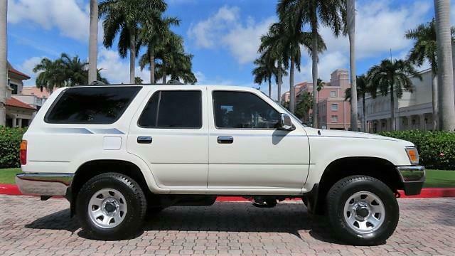 1994 Toyota 4Runner SR5 4WD 4x4 - photo 2