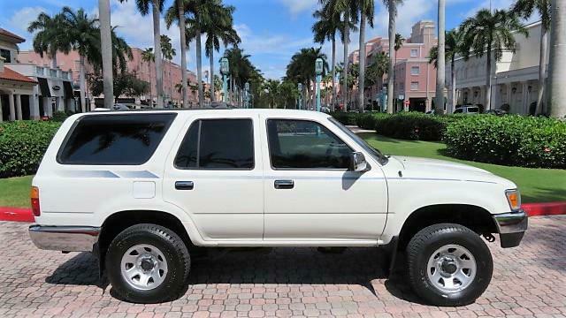 1994 Toyota 4Runner SR5 4WD 4x4 - photo 3