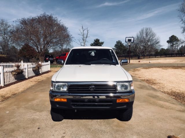1994 Toyota 4Runner sr5 - photo 2
