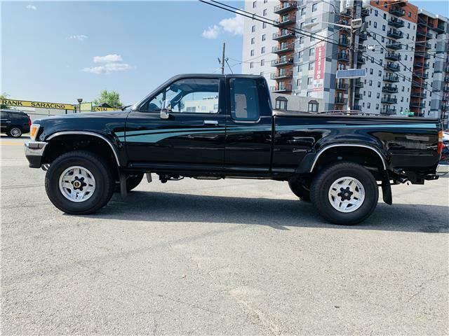 1994 Toyota 4WD Pickups SR5 - photo 2