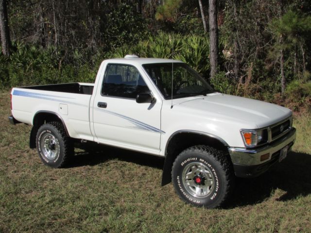 1994 Toyota Pickup - photo 2