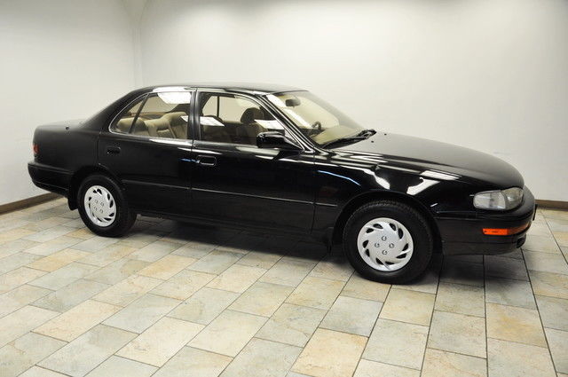 1994 Toyota Camry LE - photo 4