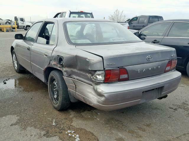 1994 Toyota Camry LE - photo 4