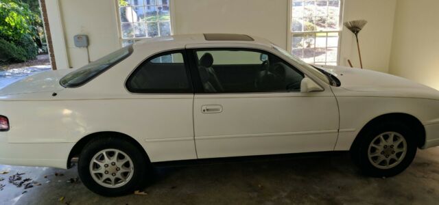 1994 Toyota Camry LE - photo 2