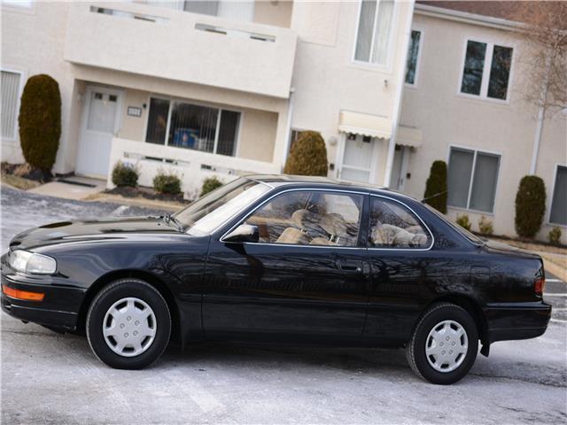 1994 Toyota Camry LE - photo 3