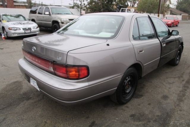 1994 Toyota Camry LE - photo 5