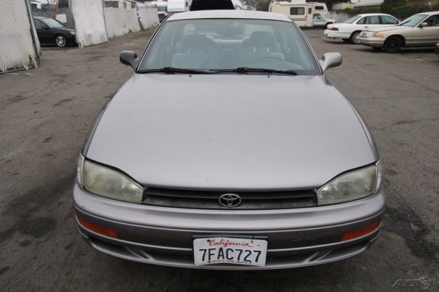 1994 Toyota Camry LE - photo 8