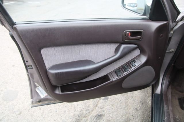 1994 Toyota Camry LE - photo 9