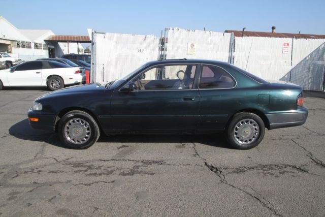 1994 Toyota Camry LE Sedan 4-Door - photo 2