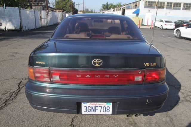 1994 Toyota Camry LE Sedan 4-Door - photo 3