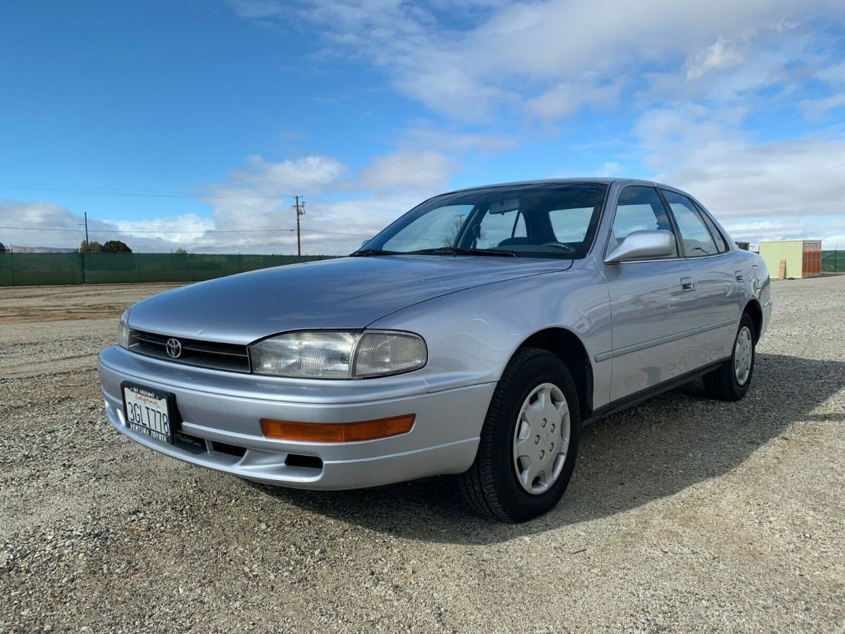 1994 Toyota Camry LE low miles 4 cylinder California classic rust free 1994 Toyota Camry LE
