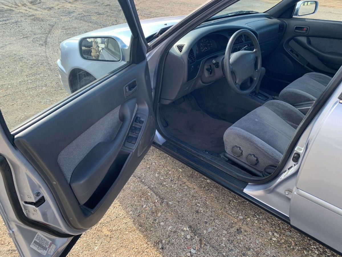 1994 Toyota Camry LE - photo 10