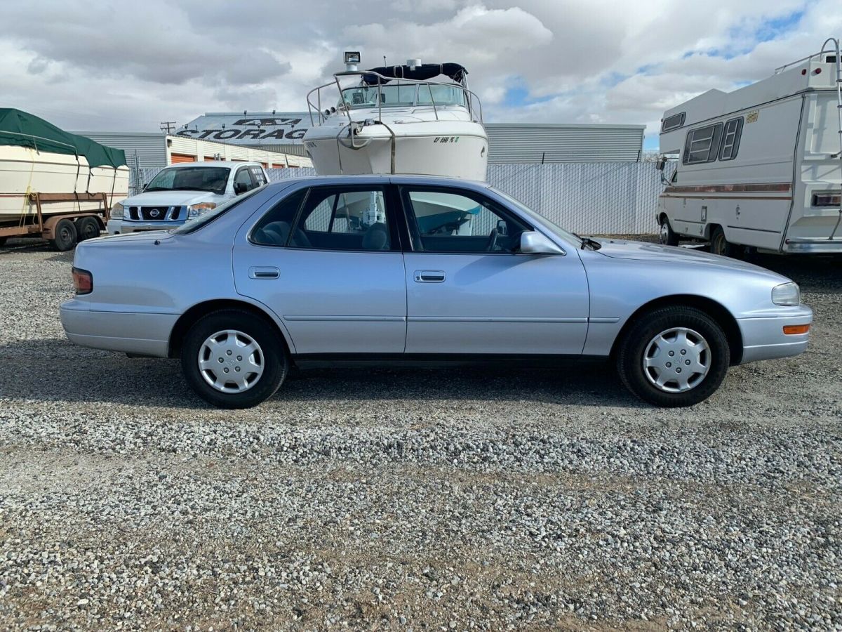 1994 Toyota Camry LE - photo 4