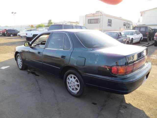 1994 Toyota Camry LE - photo 3