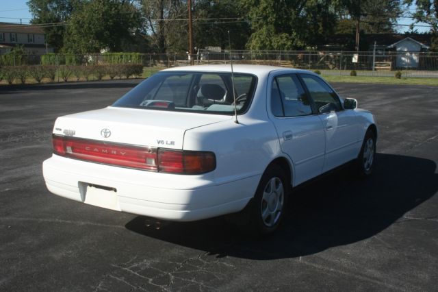 1994 Toyota Camry LE - photo 7