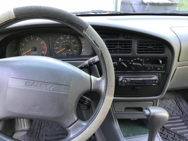 1994 Toyota Camry LE - photo 9