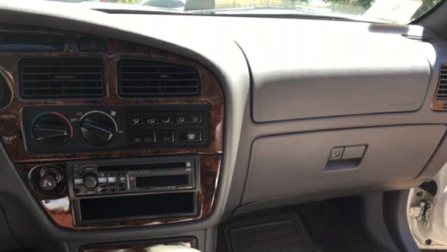 1994 Toyota Camry XLE Sedan 4-Door - photo 3