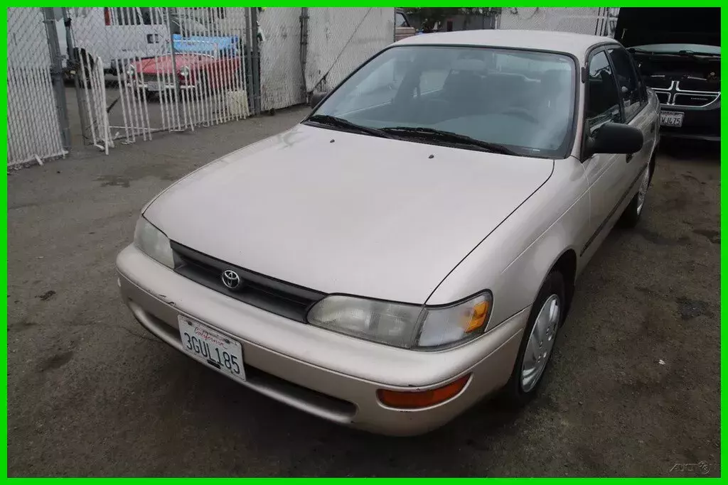 1994 Toyota Corolla 1.8 L 4 Cylinder NO RESERVE 1994 Toyota Corolla DX