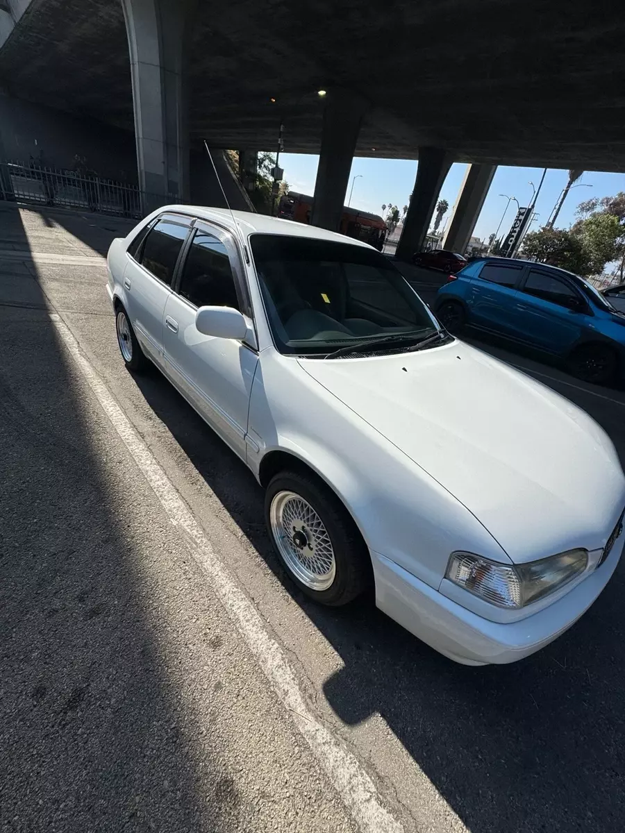 1994 Toyota Corolla Sedan White BASE 1994 Toyota Corolla BASE