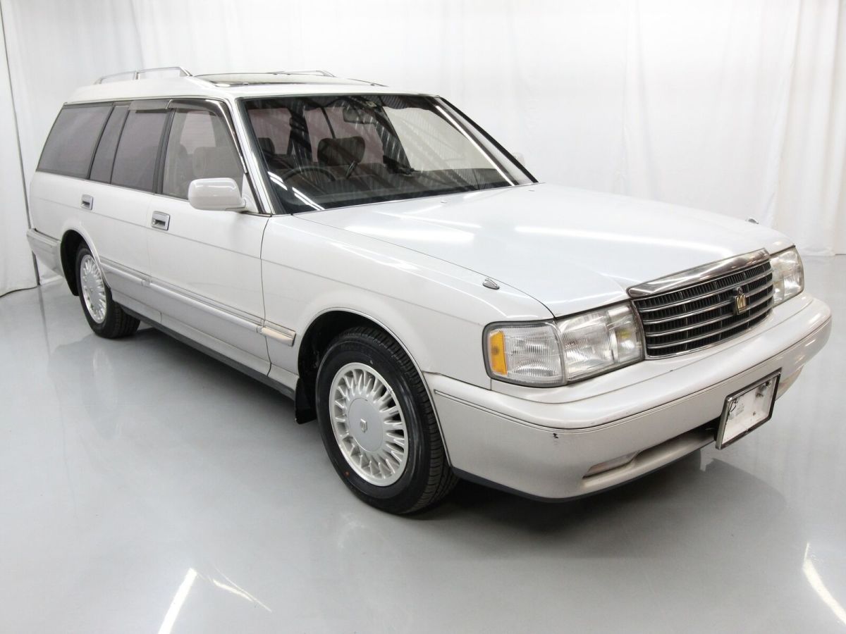 1994 Toyota Crown - photo 2