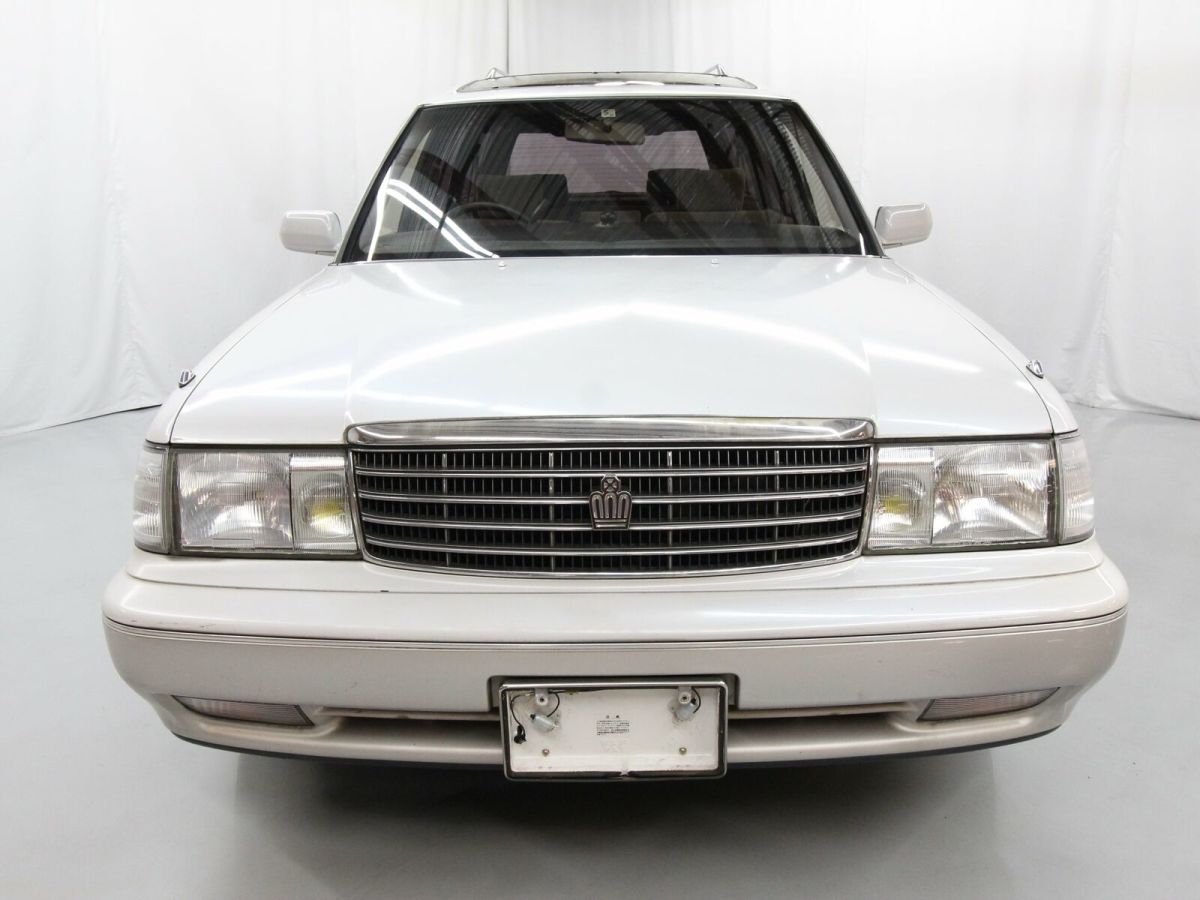 1994 Toyota Crown - photo 3