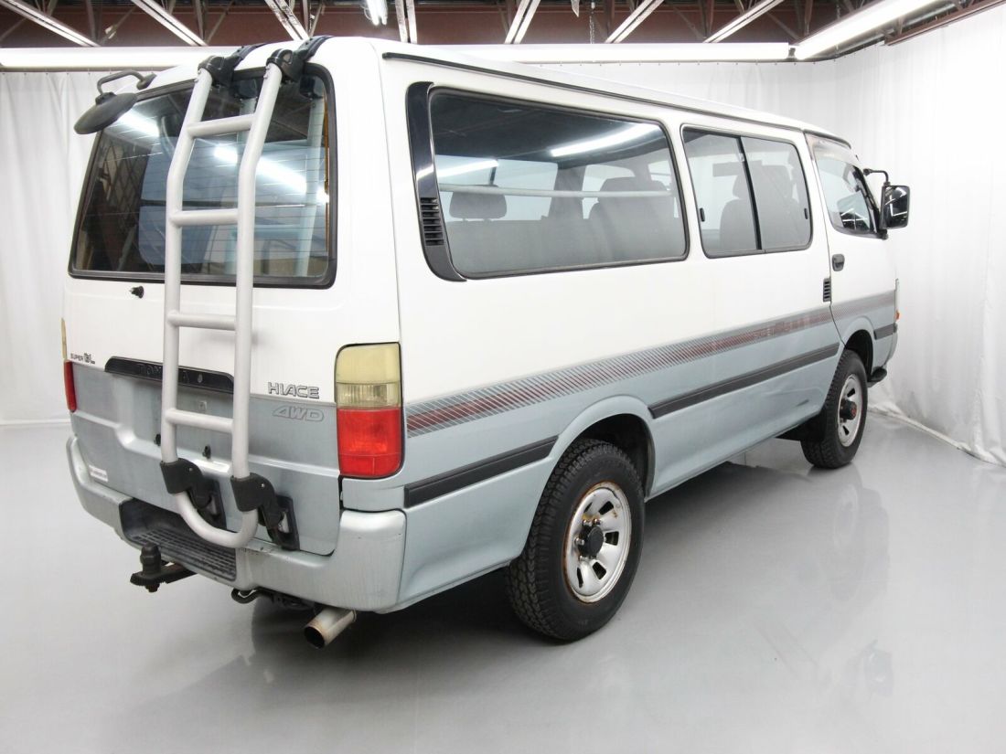 1994 Toyota HiAce - photo 9