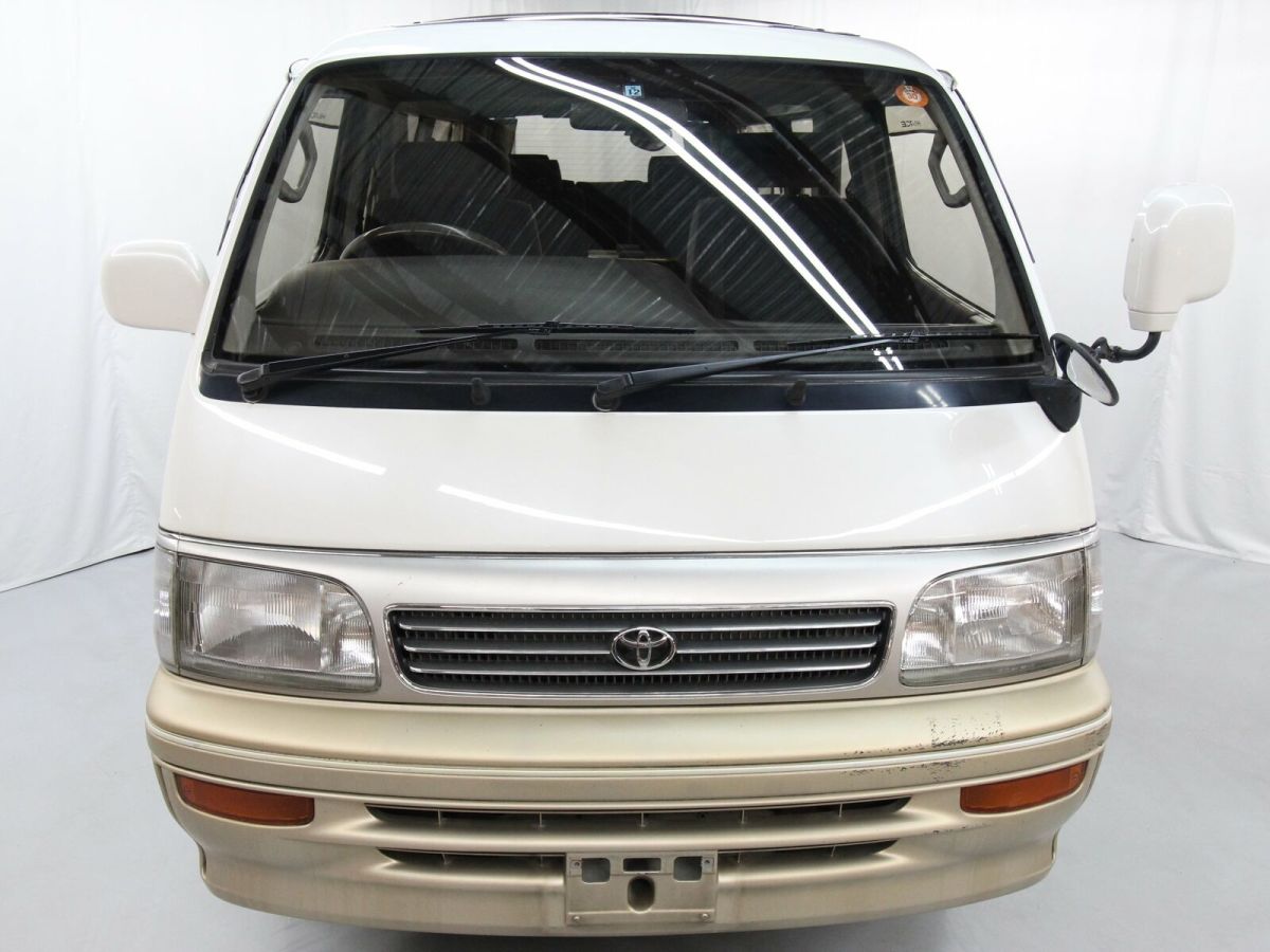 1994 Toyota HiAce S Custom 4WD - photo 3