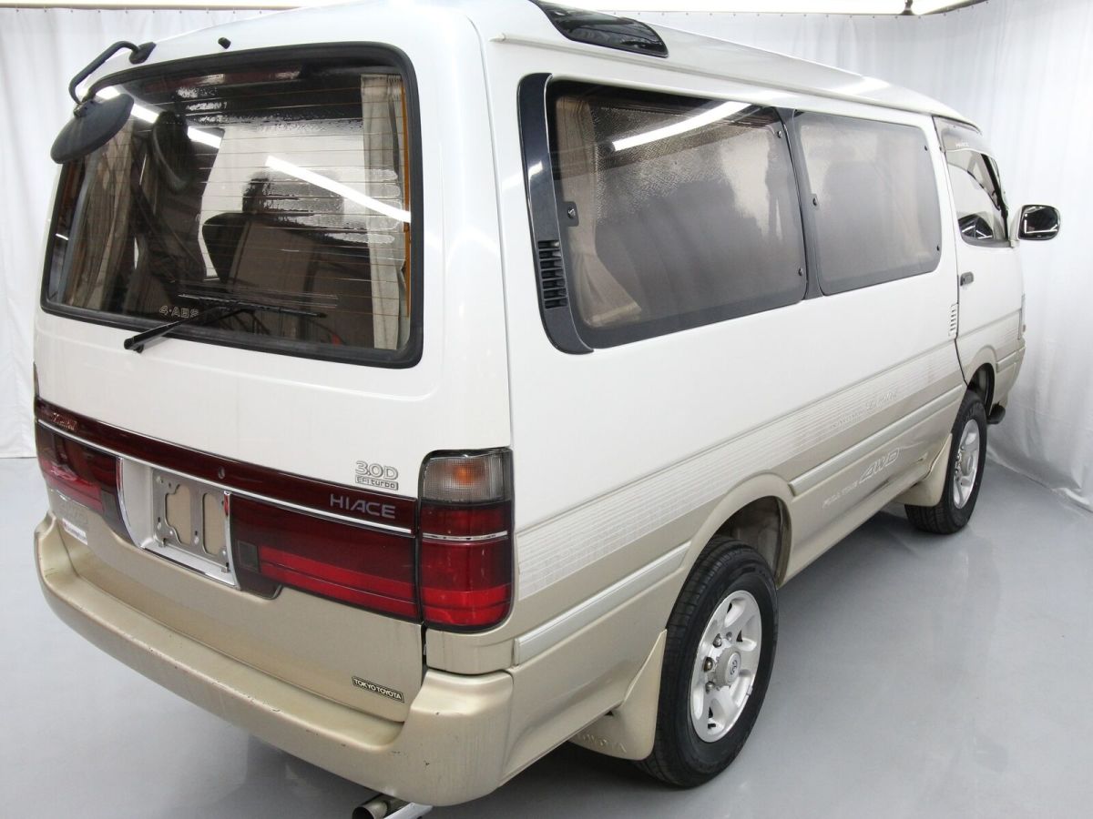 1994 Toyota HiAce S Custom 4WD - photo 8