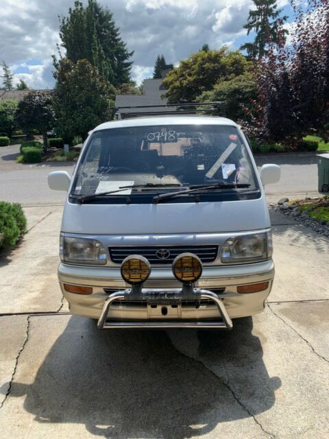 1994 Toyota Hiace - photo 3