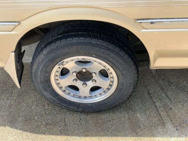 1994 Toyota Hiace - photo 7