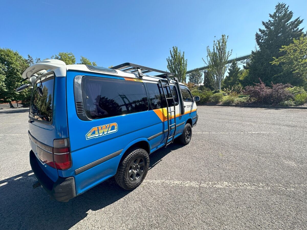 1994 Toyota Hiace - photo 9