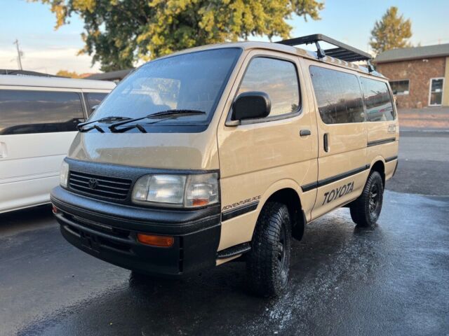 1994 Toyota Hiace Camper Van - photo 4