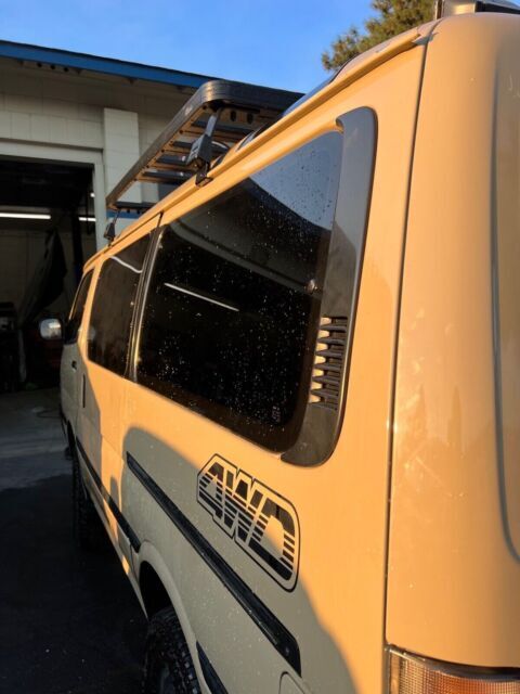 1994 Toyota Hiace Camper Van - photo 6