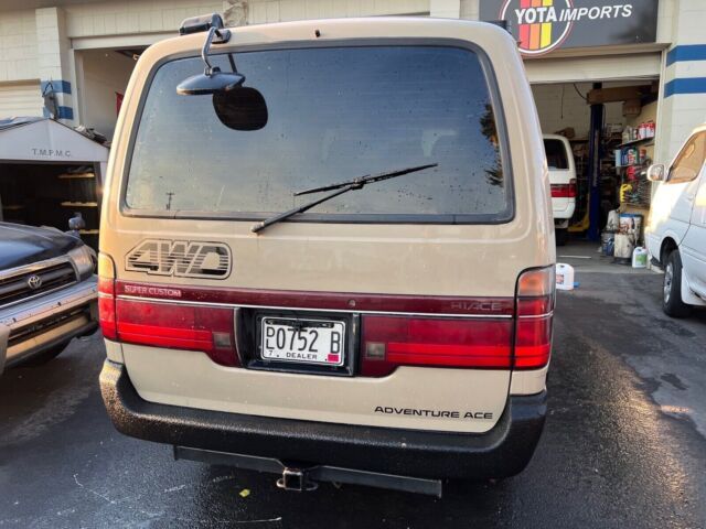 1994 Toyota Hiace Camper Van - photo 9