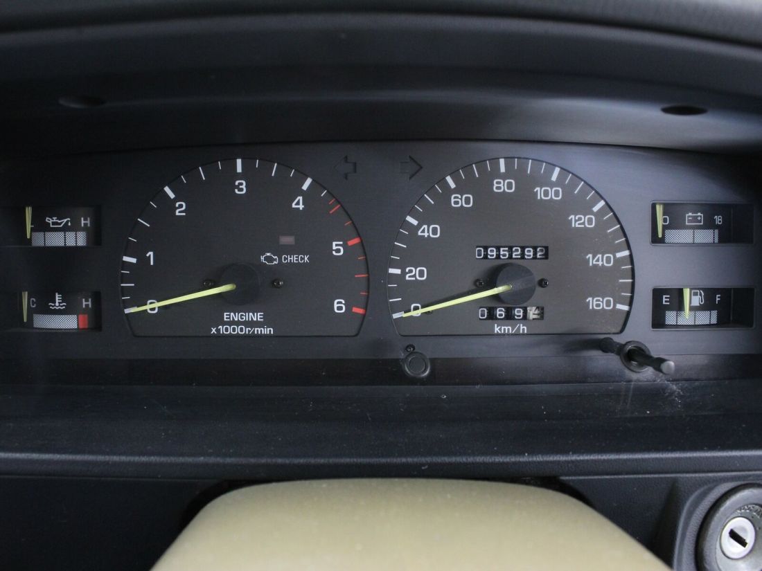 1994 Toyota HiLux Surf - photo 12