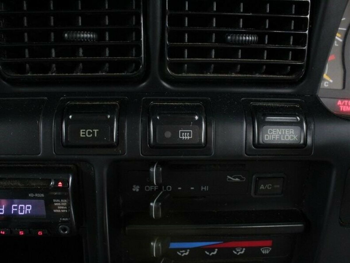 1994 Toyota Land Cruiser GXL - photo 12