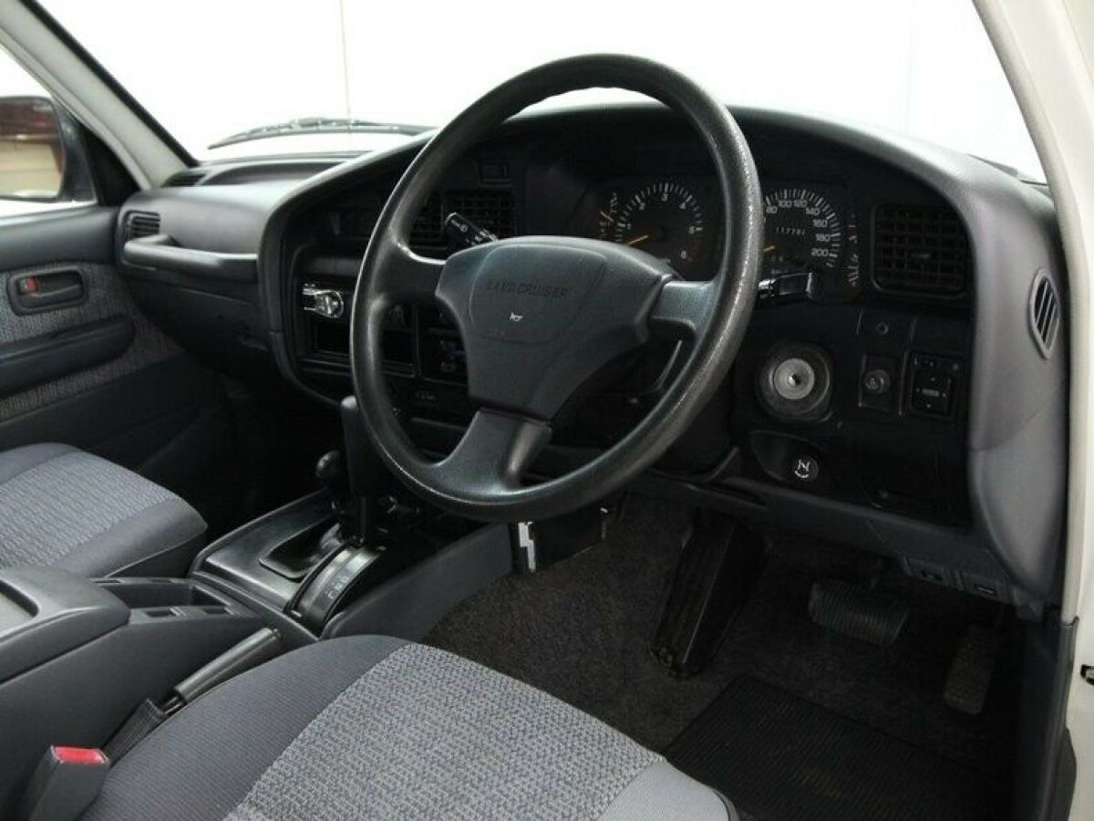 1994 Toyota Land Cruiser GXL - photo 9