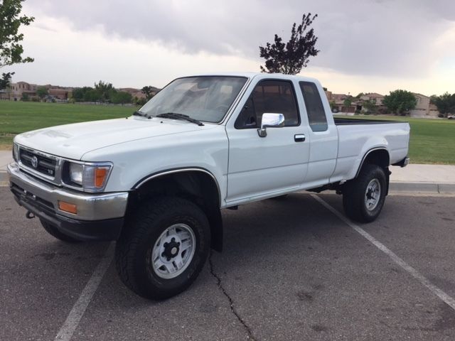 1994 Toyota Pick-Up Ext-Cab SR5 4x4 V6 5-speed 1994 Toyota Pickup SR5