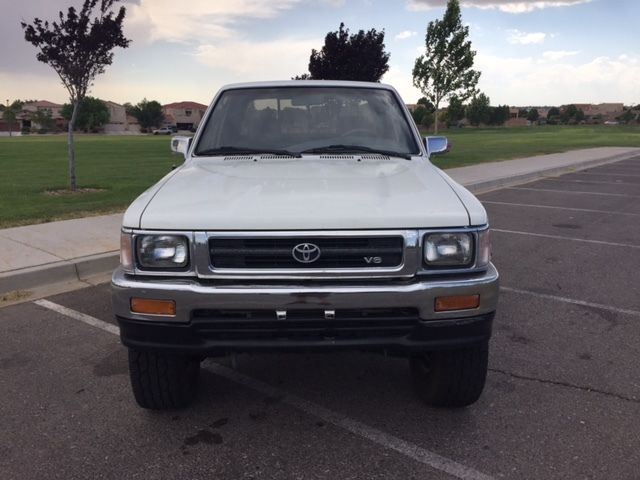 1994 Toyota Pickup SR5 - photo 3