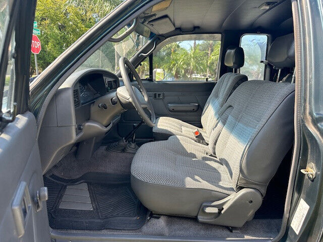 1994 Toyota Pickup 1/2 TON EXTRA LONG WHEELBASE - photo 6