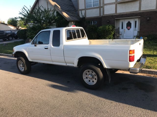 1994 Toyota Pickup 4x4 EXT Cab (Club Cab) 5 Speed Manual 1994 Toyota XLX HTP EXT CAB (CLUB CAB)